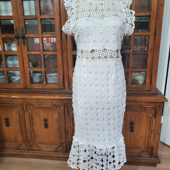 White Floral Lace Two-Piece Midi Dress - Picture 3 of 12